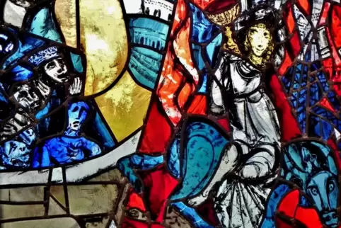Festhalten am Pomp zeigt das Fenster in der Wachenheimer Kirche. 