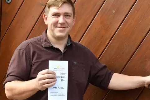 Christian Baßler ist der erste Mann unter den Landfrauen Wachenheims.