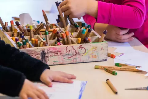Auch Mal-Workshops für Kinder hat die Kreisvolkshochschule in ihrem Programm.