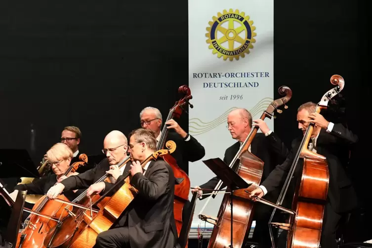 Das Rotary-Orchester Deutschland gab im Vormonat Benefizvorstellungen in Kirchheimbolanden (Bild) und Kaiserslautern. 