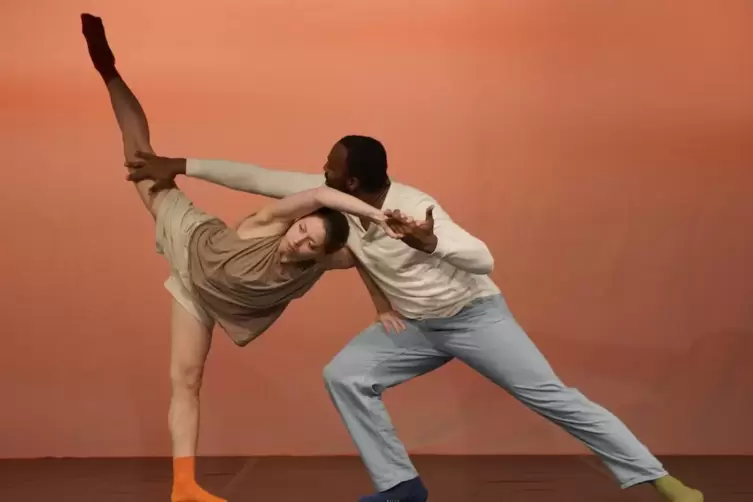 „Duo Duo“: Choreographie von Luches Huddleston jr., ausgeführt von Sada Mamedova und Michael Bronczkowski. 