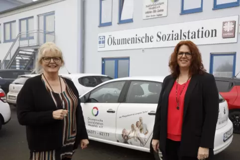  War 28 Jahre lang in der Ökumenischen Sozialstation Westpfalz tätig: die bisherige Geschäftsführerin Doris Grenner (links). Ihr