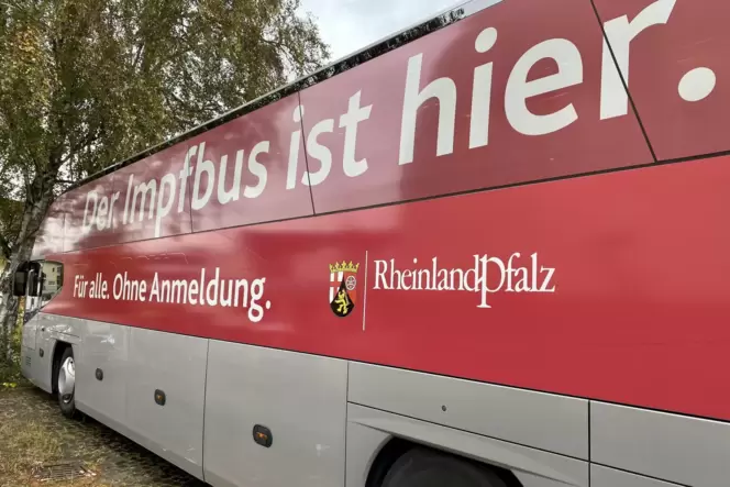 Zwei Drittel der Leute, die zum Impfbus kommen, lassen sich mittlerweile die dritte Impfung geben.