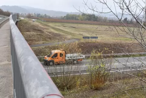 Westlich der B 271 entsteht im ersten Bauabschnitt eine Rampe. 