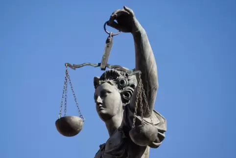 Immerhin: Der junge Mann war geständig, die vier Taten im Zeitraum vom Dezember 2020 bis Juni 2021 in Kaiserslautern und anderen
