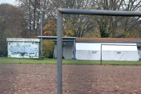 Soll erneuert werden: Bolzplatz am Jugendcafé im Woogbachtal. Soll erneuert werden: Bolzplatz am Jugendcafé im Woogbachtal.