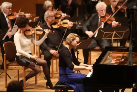 Pianistin Isabelle Klein zeigte gefühlvolles wie brilliant-fingerfertiges Spiel.