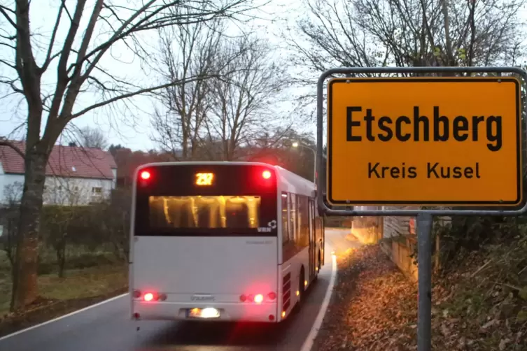 Baustellen bremsten den Schulbus aus Etschberg.