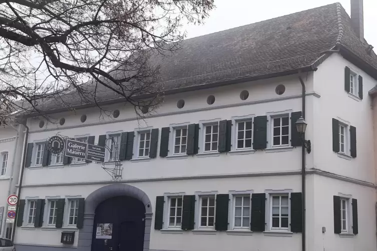 In diesem imposanten Haus in Großkarlbach befindet sich die Palatina Werkstatt. 
