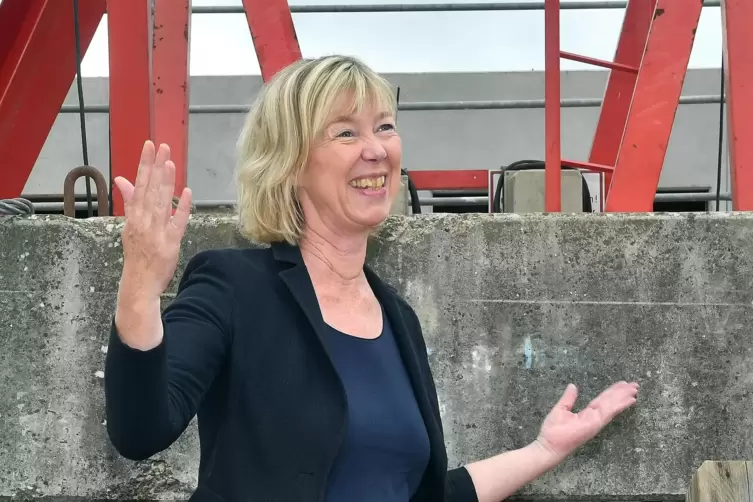 Finanzministerin Doris Ahnen (SPD) im Glück.
