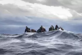 Ein Boot mit Flüchtlingen im Mittelmeer: Die Ampel will einen Neuanfang in der Migrations- und Integrationspolitik, die einem mo