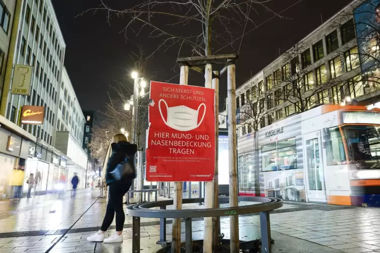Ungeimpfte und nicht genesene Menschen dürfen in Mannheim nachts nicht mehr raus.