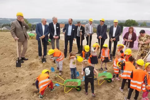 Beim Spatenstich fürs Haus Kana im September 2019 war von dem Bunker noch nichts zu sehen.