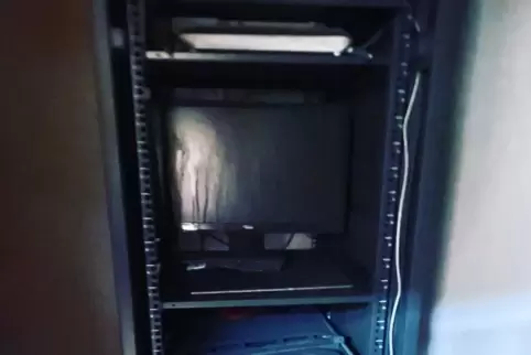 Brandort: In einem Serverraum hatte Elektronik angefangen zu brennen. 