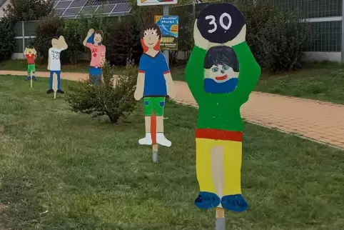 Aufsteller wie diese stehen auch in der Iggelheimer Straße in Dudenhofen und sind jetzt zerstört worden.