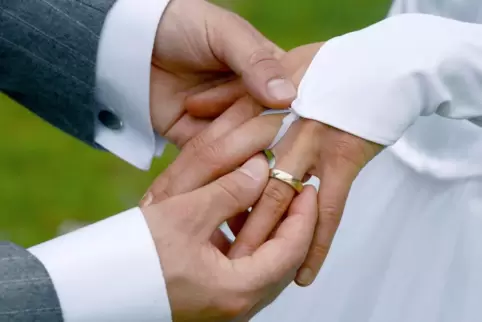 Braut und Bräutigam hatten an ihrem Hochzeitstag viele schöne Momente. 