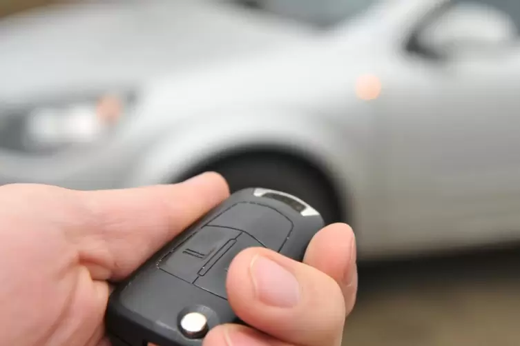 Kann von Autodieben missbraucht werden: Funkfernbedienung von Autos.