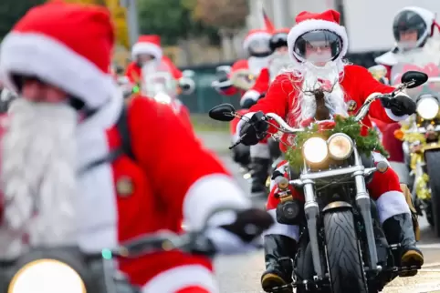 Waren schon öfter in der Region unterwegs: die Harley-Davidson-riding-Santas. 