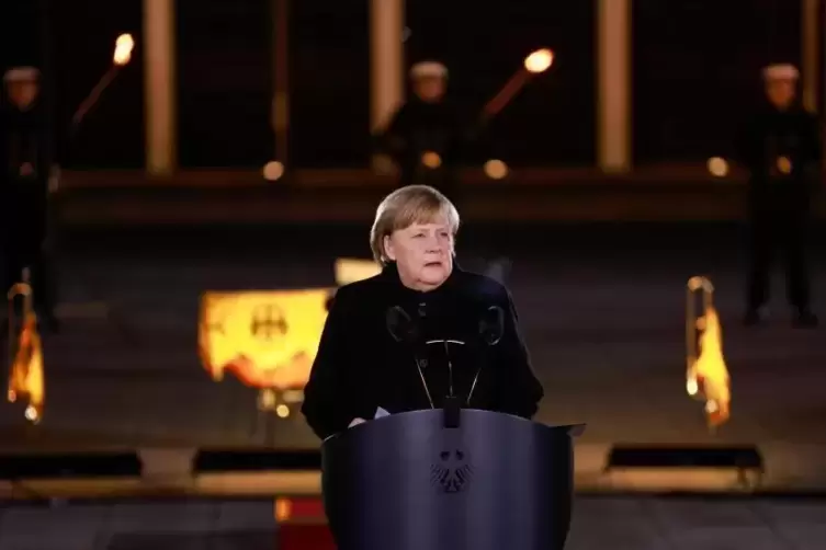 Großer Zapfenstreich für Merkel
