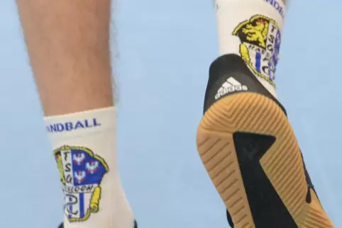 Schicke Haßlocher Handball-Socken. Entdeckt von RHEINPFALZ-Fotografin Marion Linzmeier-Mehn beim Verbandsliga-Spiel der TSG II g
