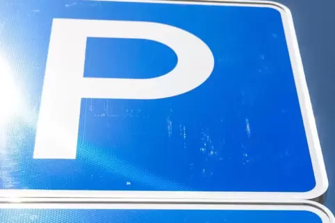 Gesucht: Parkplatz. Gesucht: Parkplatz.