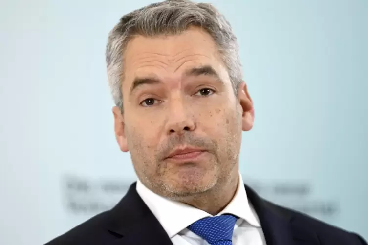 Gestatten: Karl Nehammer, designierter Bundeskanzler für Österreich. Wie, Sie haben seit Sebastian Kurz den Überblick verloren? 