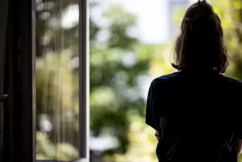 Die Zahl der Mütter mit Erschöpfungssyndrom bis hin zum Burnout ist deutlich gestiegen.