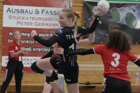 Überragend: Madeleine Schäfer wirft eines ihrer zehn Tore.