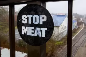 Die Pferdemetzgerei Härting in Kaiserslautern steht wegen Vorwürfen der Tierquälerei im Fokus von Tierrechtlern und Staatsanwalt