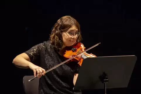 Führte auch durch die Matinee: Violinistin Ekaterina Polkinhorn. 