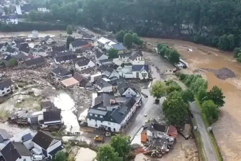 Nach all dem Elend, das das Hochwasser den Menschen im Ahrtal bescherte, sollen sich Kinder und Jugendliche an Weihnachten wenig