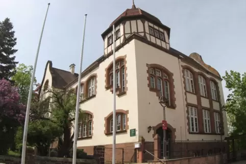 Für die Kirchheimer Schule ist kein Feuerwehrlehrer zu bekommen.
