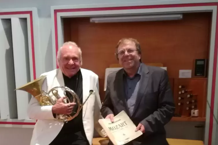 Damals noch Seite an Seite in Eintracht: Hornprofessor Peter Arnold (links) und Professor Torsten Laux.