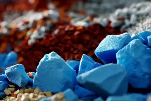 Die BASF produziert eine Vielzahl von Katalysatoren unter anderem auch für die Automobilindustrie. 