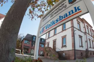 Die Volksbank in Glan-Mnchweiler. Die Volksbank in Glan-Mnchweiler.