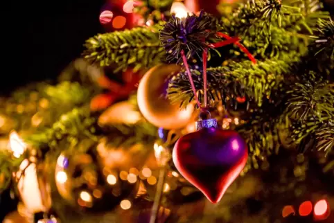 Zu Nikolaus verteilt die Sparkasse traditionell Geld an Vereine. 