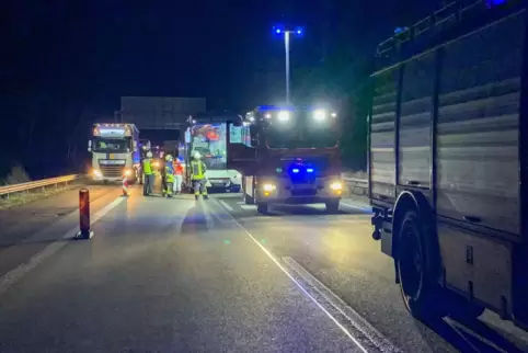An der Unfallstelle war ein Großaufgebot von Rettern und Notfallseelsorgern im Einsatz. 