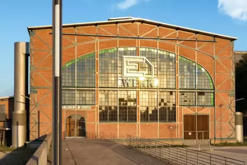 An Heiligabend laden die Kirchen Obdachlose, Arme und Einsame ins Veranstaltungszentrum E-Werk in Saarbrücken ein.