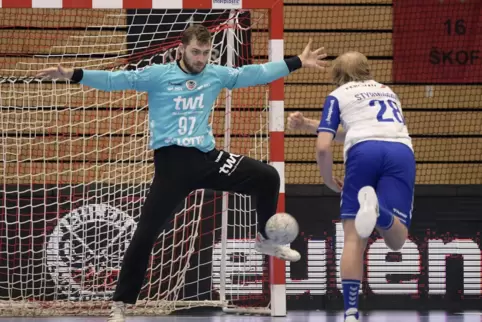 Ziga Urbic, Torwart des Handball-Bundesligisten Eulen Ludwigshafen, hat zwei Wünsche: einen privaten und einen sportlichen.