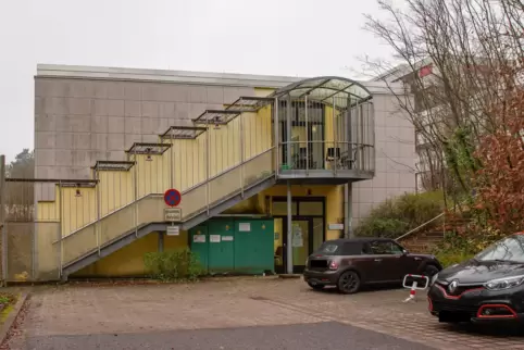 Am Institut für Gerichtliche Psychologie und Psychiatrie an den Homburger Unikliniken wurde Klaus Roth am Mittwoch, 8. Dezember,