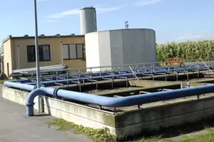 Kritiker befürchten auch eine Überlastung der Kläranlage. Kritiker befürchten auch eine Überlastung der Kläranlage.