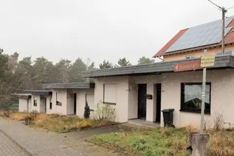 Von diesem Bungalow in der Seckenhäuserstraße 3 in Carlsberg will sich die Verbandsgemeinde Leiningerland trennen.