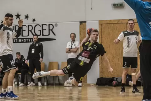 Der Mundenheimer Aaron Schleidweiler (Mitte) war ein Aktivposten in seinem Team – wieder einmal. 