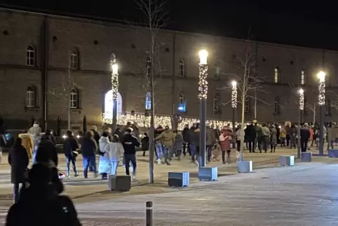 Der Spaziergang führte auch am Paradeplatz entlang. 