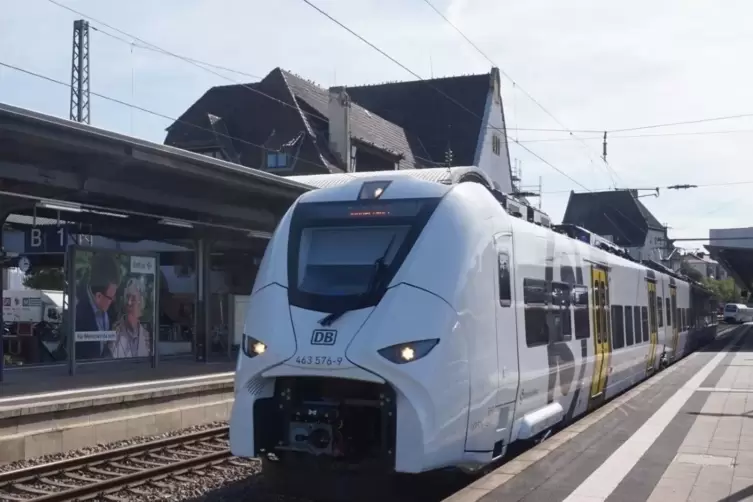 Auf der Linie S6 von Mannheim über Worms (Foto) nach Mainz haben neue Mireo fast den kompletten Verkehr übernommen.