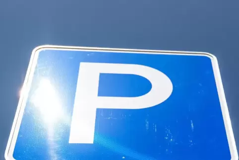 Wenn in der Weinstraße geparkt werden kann, dann gibt es weniger Parksuchverkehr, argumentiert die Verwaltung. 