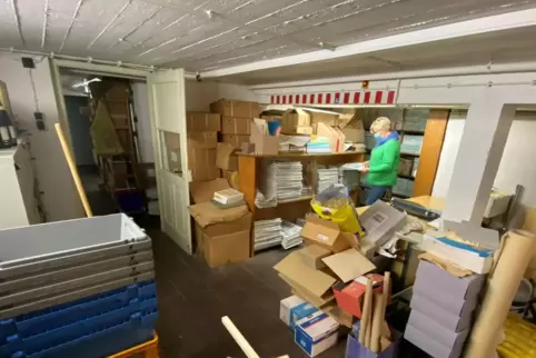 Corona haben Ulrike Weil und ihr Team genutzt, um den Keller der Stadtbücherei aufzuräumen – fertig sind sie aber noch nicht.
