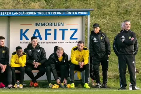 Da war alles in Ordnung. Trainer Daniel Graf (rechts) führte die Mannschaft des SV Morlautern zum Erfolg – aktuell steht der SVM