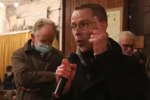 Obacht, jetzt komme ich, scheint Maximilian Ingenthron zu sagen. 