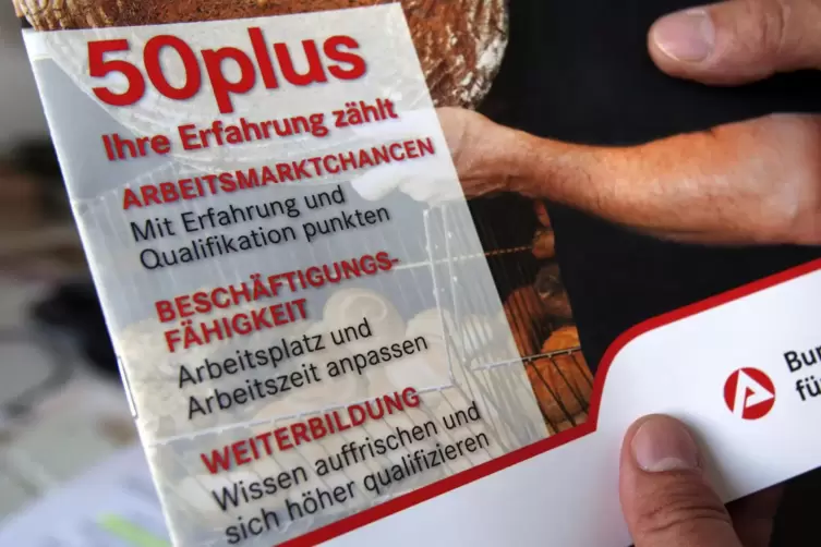  In einer Agentur für Arbeit in Mecklenburg-Vorpommern liegt eine Zeitschrift aus, die sich speziell an ältere Arbeitslose wende